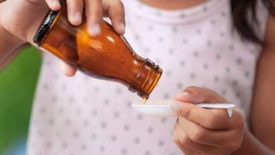 चार साल के बच्‍चों को सर्दी जुकाम की दी जाने वाली इन दवाओं पर सरकार ने लगाया प्रत‍िबंध, जानें