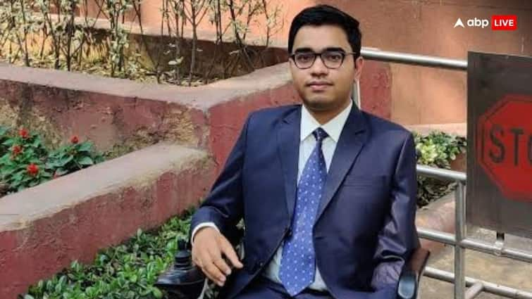 ISRO scientist kartik kansal could not get a job even after cracking UPSC 4 times know the full story 4 बार UPSC क्लियर करने के बाद भी नौकरी नहीं पा सका ये दिव्यांग, जानें ISRO साइंटिस्ट कार्तिक कंसल की पूरी कहानी