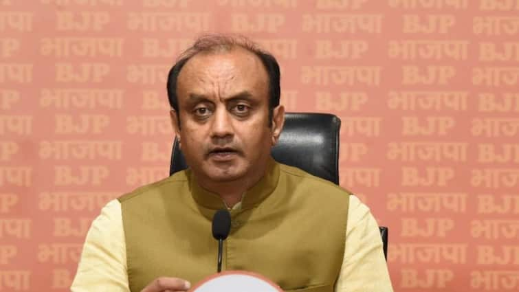 Theft in BJP Rajya Sabha MP Sudhanshu Trivedi house UP police investigating बीजेपी के राज्यसभा सांसद सुधांशु त्रिवेदी के घर में चोरी, यूपी पुलिस जांच में जुटी